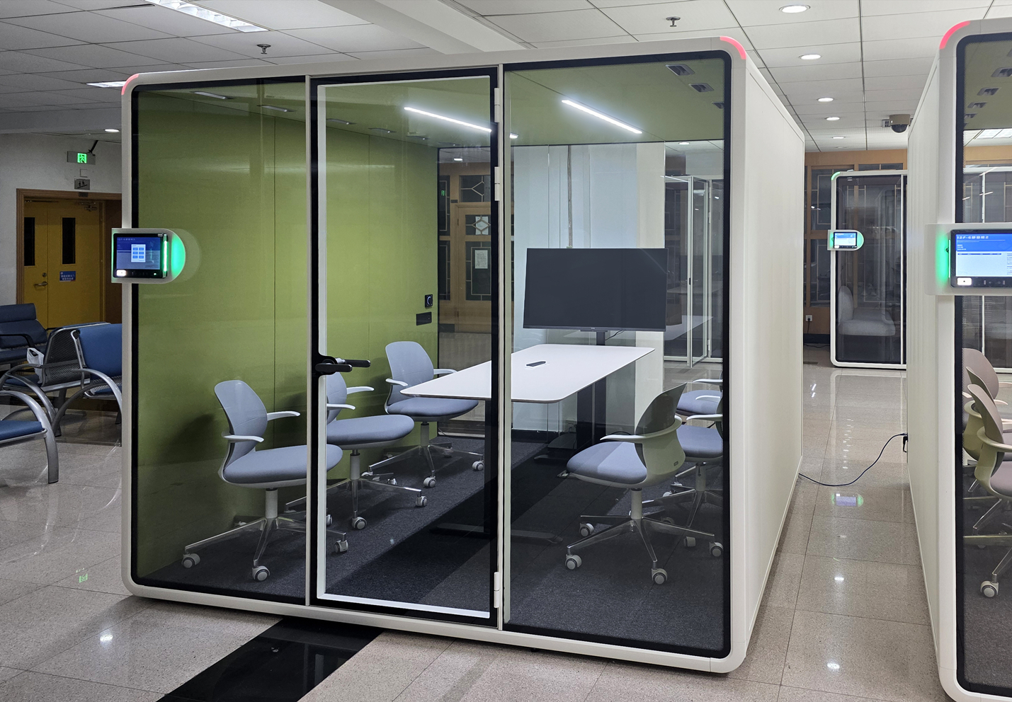 Office Pod Revitalizing Dormant Campus Spaces